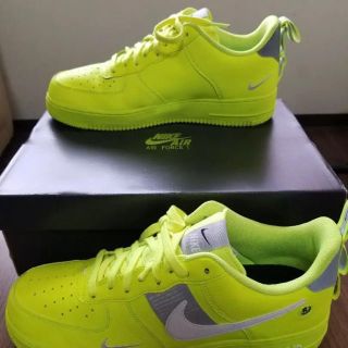 ナイキ(NIKE)のNIKE AIR FORCE1 ‘07 LV8 UTILITY VOLT (スニーカー)