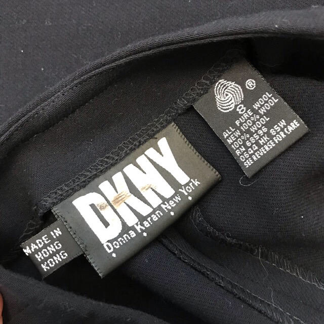 DKNY(ダナキャランニューヨーク)のDKNY ウール スカート キュロット 黒 レディースのスカート(ミニスカート)の商品写真