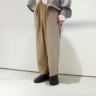 YOKE CUT-OFF 1TUCK WIDE TROUSERS