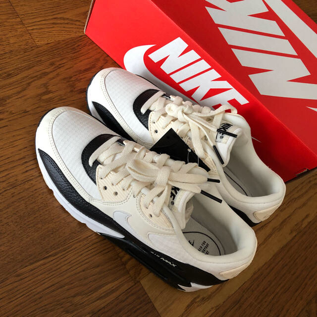 ☆新品☆NIKEエアマックス 90☆24