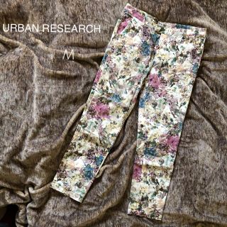 アーバンリサーチ(URBAN RESEARCH)のアーバンリサーチ フラワープリントパンツ M(カジュアルパンツ)