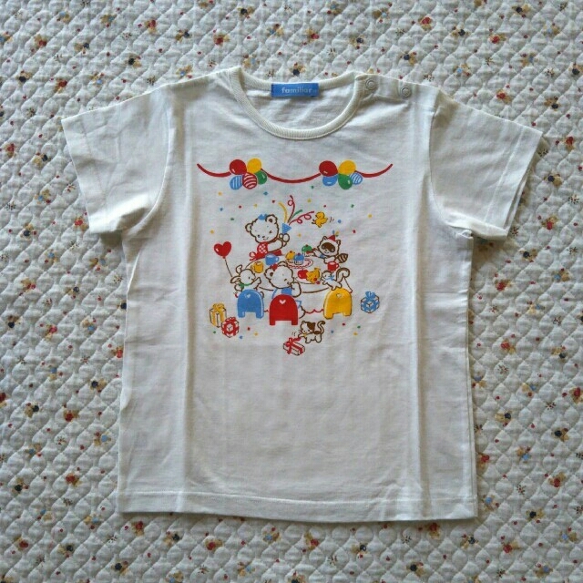 familiar(ファミリア)のgoromaru様専用です【新品】familiar Tシャツ 120 100 キッズ/ベビー/マタニティのキッズ服女の子用(90cm~)(Tシャツ/カットソー)の商品写真