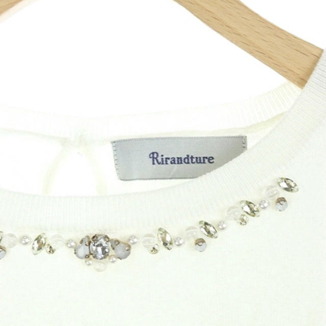 Rirandture(リランドチュール)のRirandture　袖フラワー　切り替え　ビジュー　ニット レディースのトップス(ニット/セーター)の商品写真
