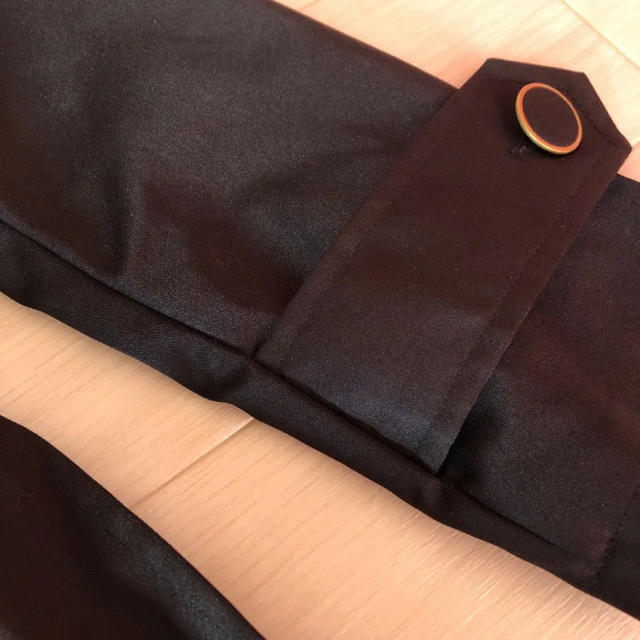 DaTuRa(ダチュラ)のDaTuRa ビジュー付きトレンチコート黒 レディースのジャケット/アウター(トレンチコート)の商品写真