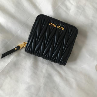 ミュウミュウ(miumiu)のMIUMIU ミニ財布(財布)