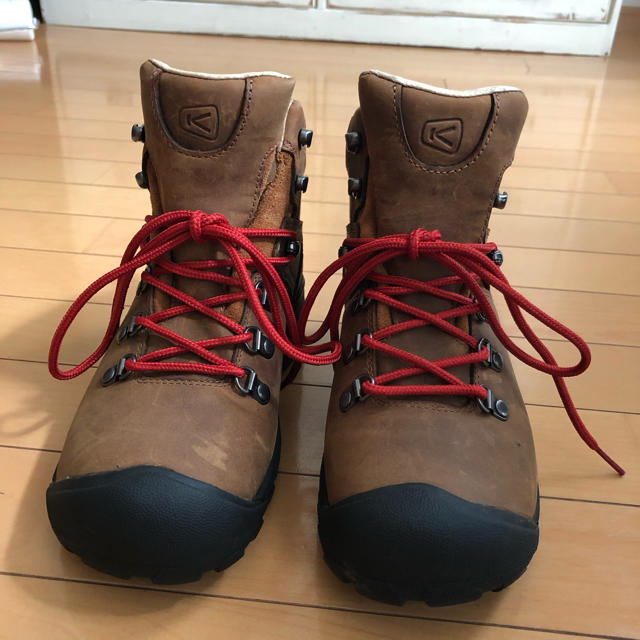 KEEN Pyrénées 24センチ