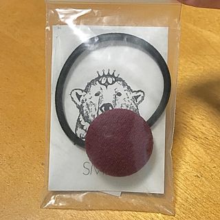 スメリー(SMELLY)のSMELLY ヘアゴム col.ワイン レッド 新品未使用 送料込み ボタン(ヘアゴム/シュシュ)