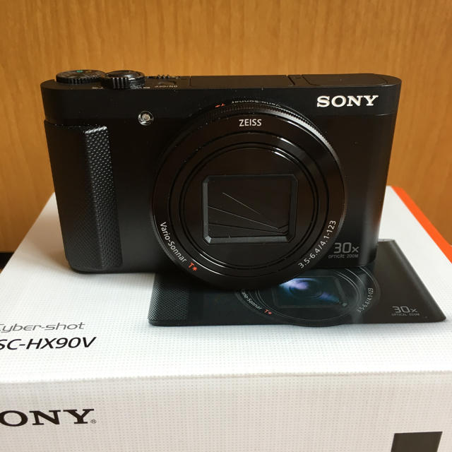 SONY(ソニー)のSONY デジタルカメラCyber-shot DSC-HX90V スマホ/家電/カメラのカメラ(コンパクトデジタルカメラ)の商品写真