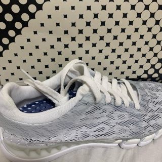 アディダスバイステラマッカートニー(adidas by Stella McCartney)の最終限定お値下げステラマッカートニー アディダス 23.5センチ 新品(スニーカー)