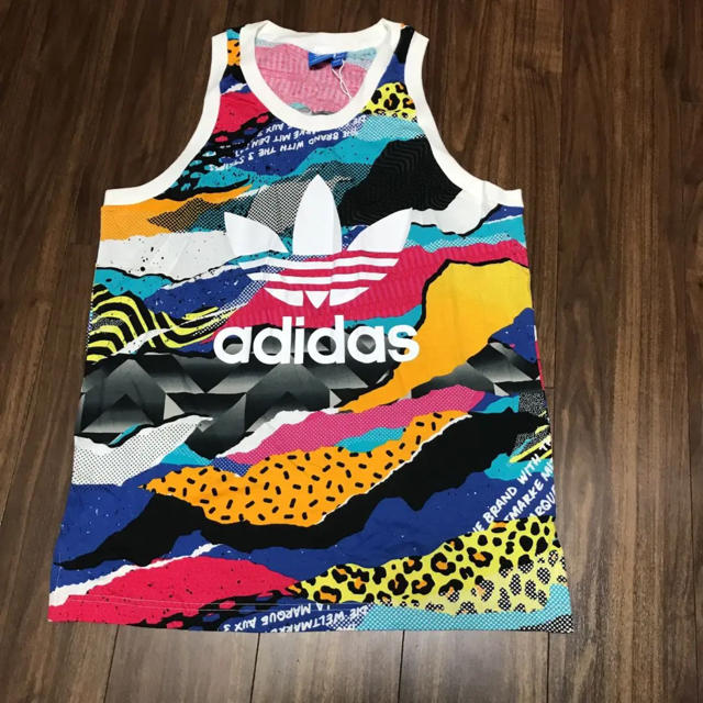 adidas(アディダス)のアディダス adidas 総柄 タンクトップ メンズのトップス(タンクトップ)の商品写真