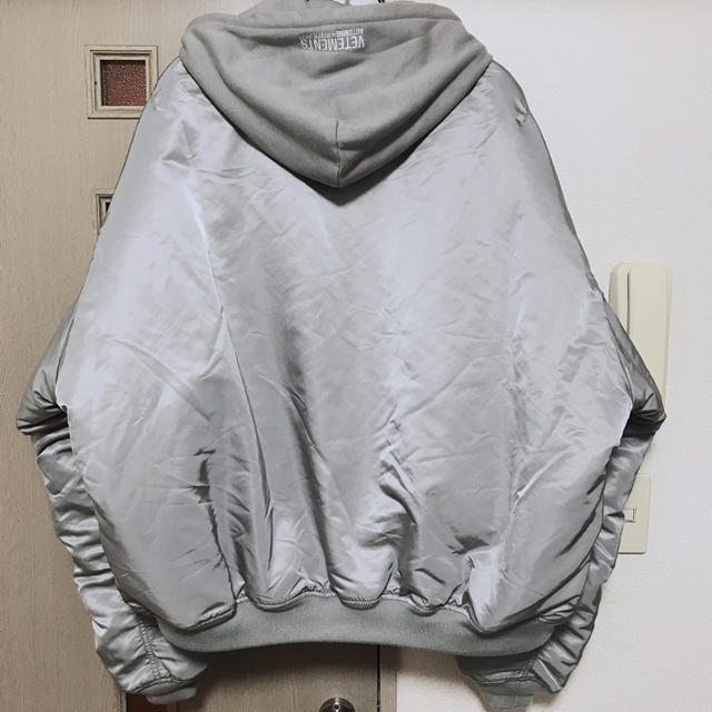 Balenciaga(バレンシアガ)の最安値 vetements 18AW リバーシブルボンバー メンズのジャケット/アウター(フライトジャケット)の商品写真