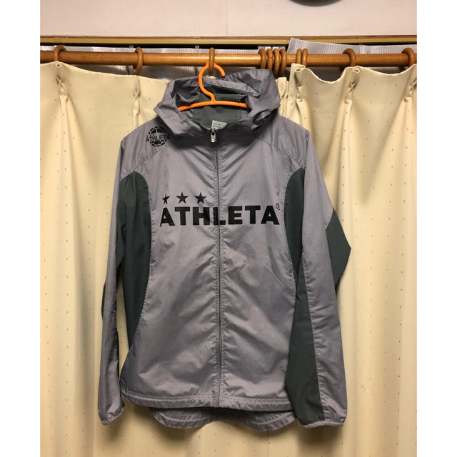 ATHLETA(アスレタ)のATHLETA ナイロンパーカー 美品 早い者勝ち メンズのトップス(パーカー)の商品写真