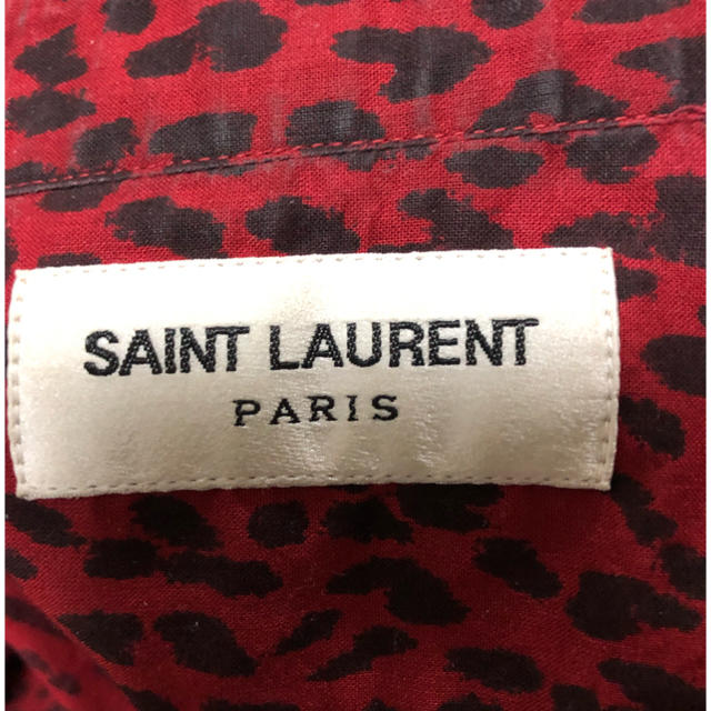 SAINT LAURENT ベイビーキャット ジヨン着用