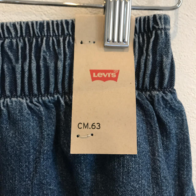 Levi's(リーバイス)の【新品】Levi's  デニムスカート レディースのスカート(ひざ丈スカート)の商品写真