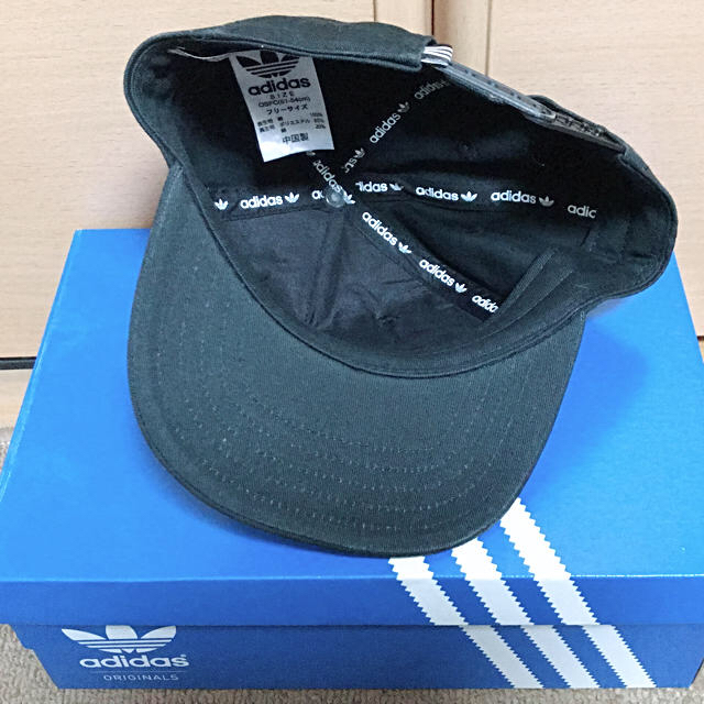 adidas(アディダス)のadidascap メンズの帽子(キャップ)の商品写真