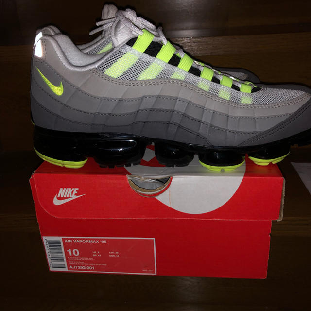 NIKE(ナイキ)のNike VaporMax 95 NEON YELLOW 28cm US10 メンズの靴/シューズ(スニーカー)の商品写真