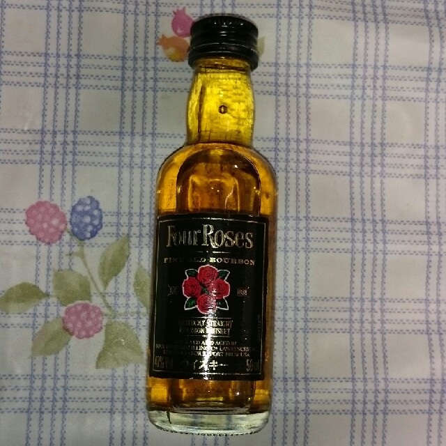Four Roses ウイスキー - nonsolopitture.com