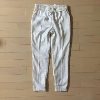 イング(INGNI)のstripe white pants(クロップドパンツ)