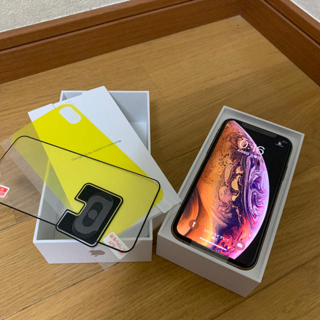 【新品未使用】iPhone xs 256 ゴールド