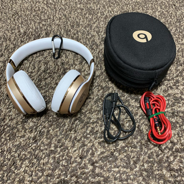 Beats by Dr Dre(ビーツバイドクタードレ)のbeats solo3 ゴールド スマホ/家電/カメラのオーディオ機器(ヘッドフォン/イヤフォン)の商品写真