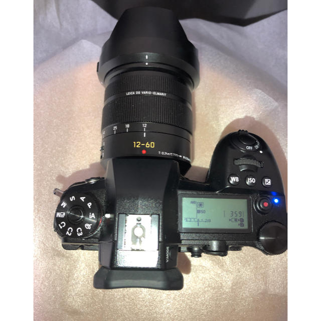 Panasonic(パナソニック)のLUMIX Ｇ９レンズキット スマホ/家電/カメラのカメラ(ミラーレス一眼)の商品写真