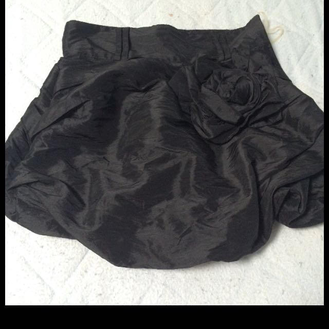 FOREVER 21(フォーエバートゥエンティーワン)のkinue様専用 薔薇♡スカート レディースのスカート(ミニスカート)の商品写真