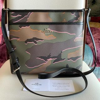 コーチ(COACH)の新品 COACH コーチ レディース ショルダーバッグ グリーン カモフラージュ(ショルダーバッグ)