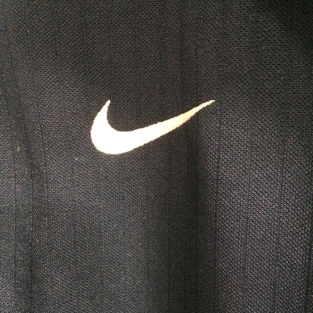 NIKE(ナイキ)のナイキ NIKE ジップアップ ジャージ ジャンパー 紺 140 キッズ/ベビー/マタニティのキッズ服男の子用(90cm~)(ジャケット/上着)の商品写真