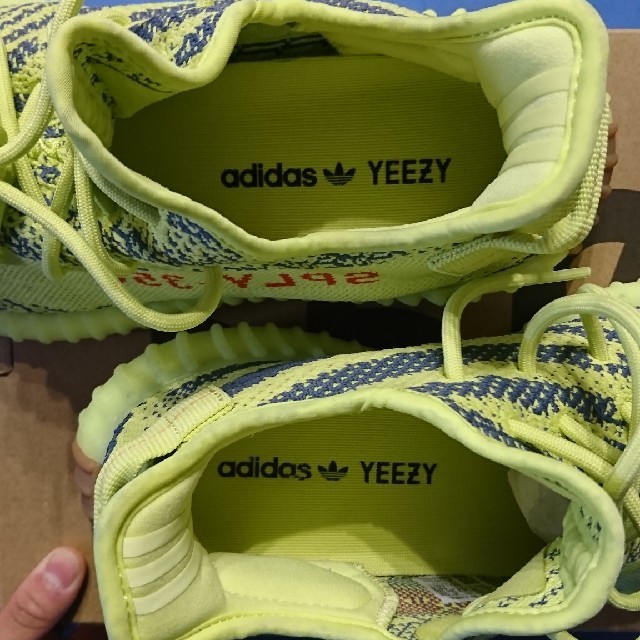 adidas(アディダス)のyeezy boost 350 v2 semi frozen yellow  メンズの靴/シューズ(スニーカー)の商品写真