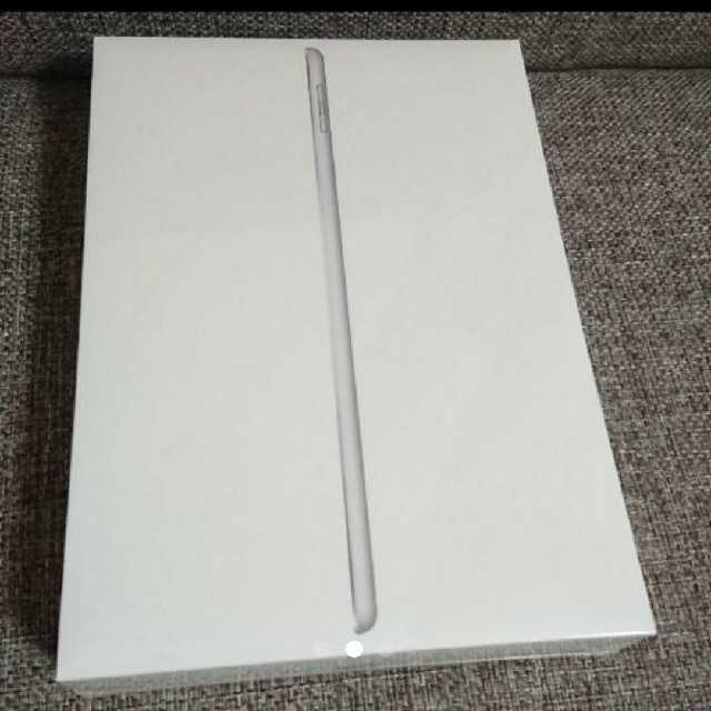 【新品】Apple iPad 2018 32GB Wi-Fi シルバー 1