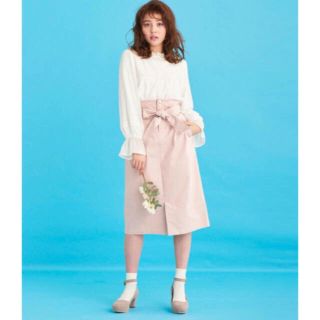 マジェスティックレゴン(MAJESTIC LEGON)の🌸MAJESTIC LEGON パールボタンIラインスカート🌸(ひざ丈スカート)