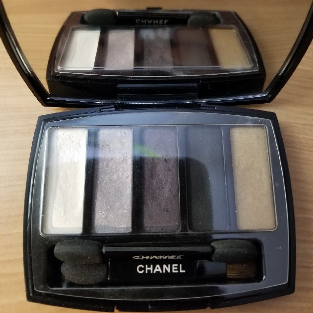 CHANEL(シャネル)のシャネルアイシャドウ コスメ/美容のベースメイク/化粧品(アイシャドウ)の商品写真