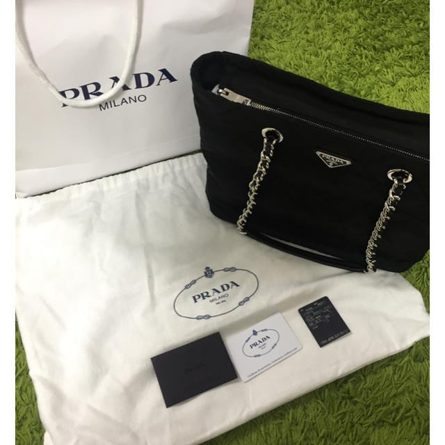 PRADA(プラダ)のプラダ 新品 未使用 チェーン ナイロン バック バッグ 鞄 カバン レディースのバッグ(ハンドバッグ)の商品写真