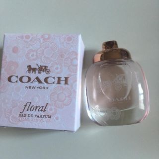 コーチ(COACH)の新品 コーチ フローラル オードパルファム 4.5ml(香水(女性用))