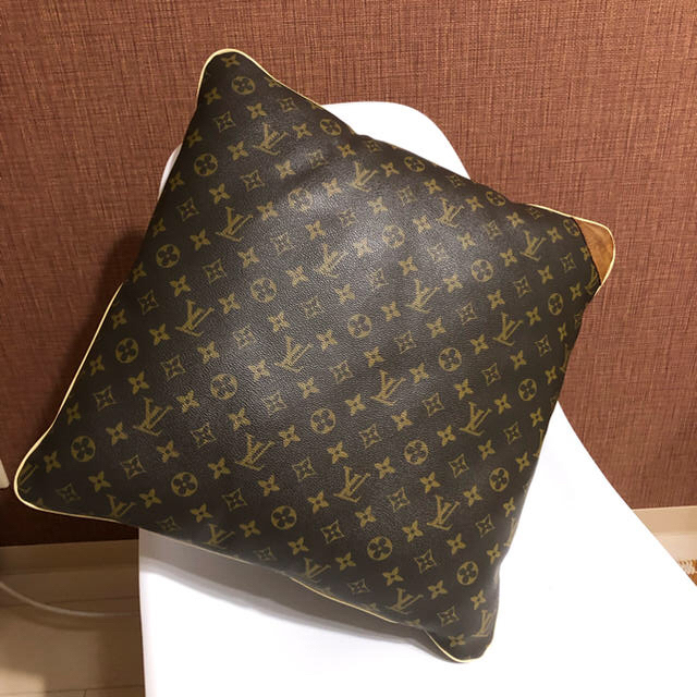 LOUIS VUITTON - Luis vuitton モノグラム クッションの通販 by ffff
