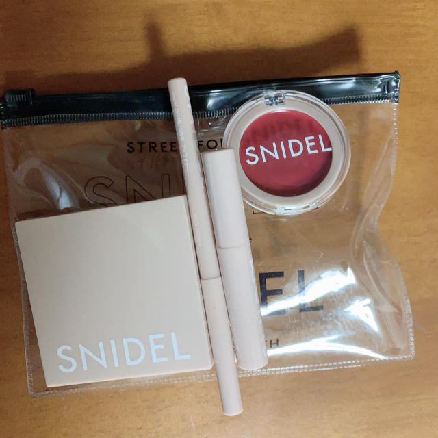 SNIDEL(スナイデル)のsnidel 付録 コスメ/美容のベースメイク/化粧品(その他)の商品写真