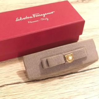 フェラガモ(Ferragamo)のフェラガモ リボン パール バレッタ(バレッタ/ヘアクリップ)