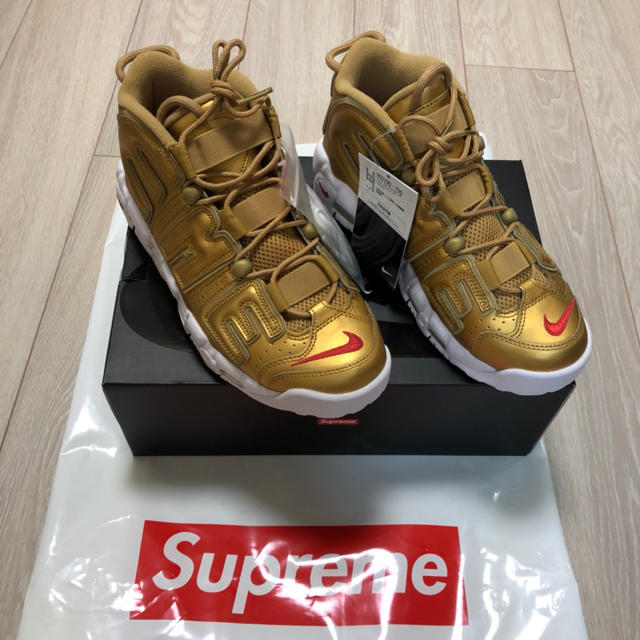 Supreme(シュプリーム)のお盆中値下げsupreme × nike 26cm新品2017ssモアテン メンズの靴/シューズ(スニーカー)の商品写真