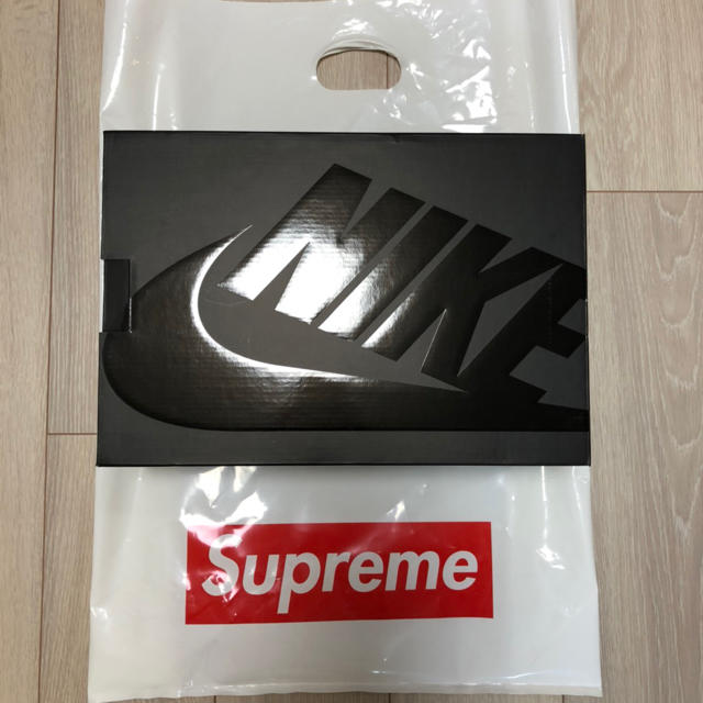 お盆中値下げsupreme × nike 26cm新品2017ssモアテン