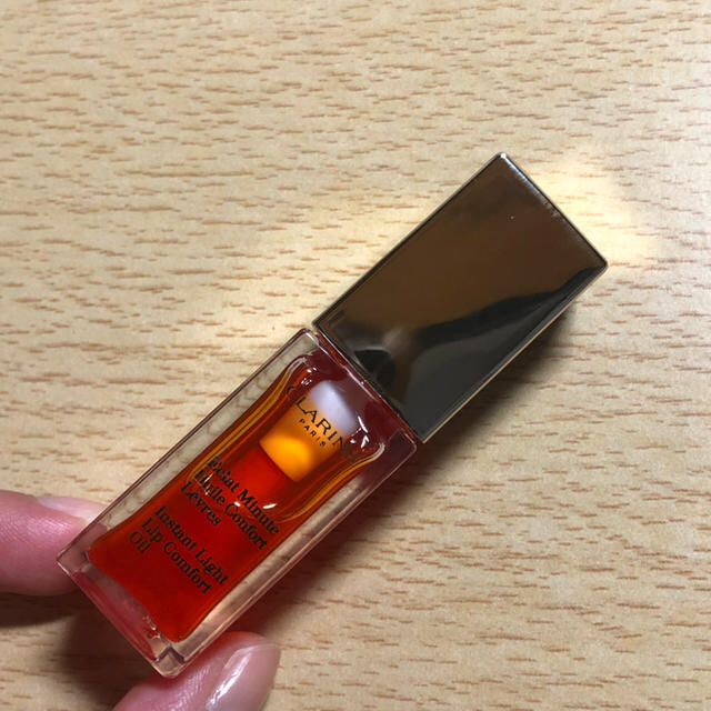 CLARINS(クラランス)のクラランス コンフォートリップオイル05タンジェリン コスメ/美容のベースメイク/化粧品(リップグロス)の商品写真