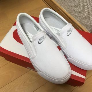 ナイキ(NIKE)のナイキ スリッポン 新品 5/2までお値引き(スリッポン/モカシン)