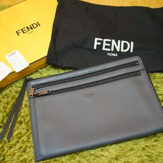 フェンディ(FENDI)の【美品】FENDI セレリアレザークラッチ(セカンドバッグ/クラッチバッグ)