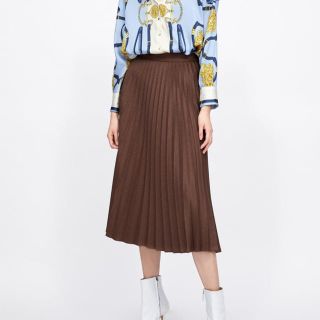 ザラ(ZARA)のZARA今期プリーツスカートxsサイズ(ひざ丈スカート)