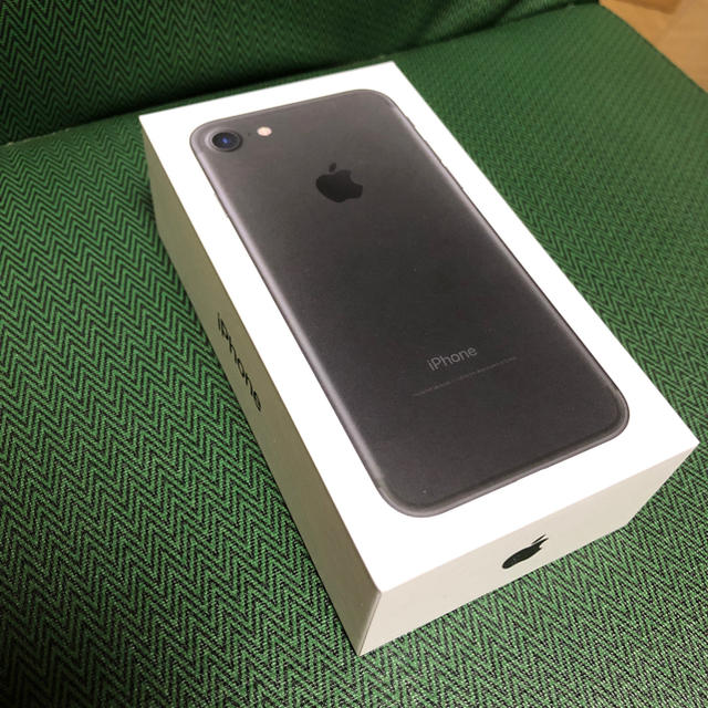 スマホ/家電/カメラiPhone7 32GB