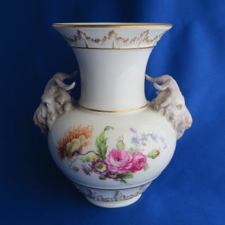 マイセン(MEISSEN)の気品溢れるKPMベルリンの花瓶(食器)