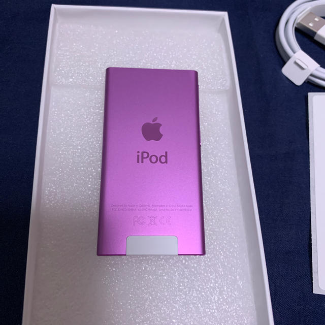 Apple(アップル)のApple iPod nano 第七世代 16GB パープル スマホ/家電/カメラのオーディオ機器(ポータブルプレーヤー)の商品写真