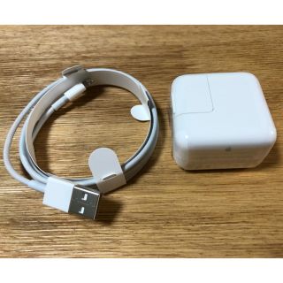 アイパッド(iPad)のiPad iPhone 充電器(バッテリー/充電器)