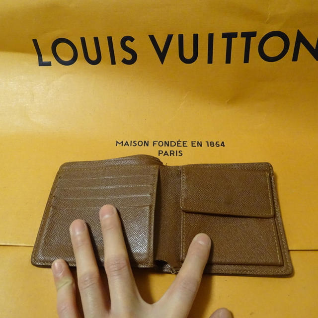 LOUIS VUITTON(ルイヴィトン)のルイヴィトンモノグラム 二つ折り財布  メンズのファッション小物(折り財布)の商品写真