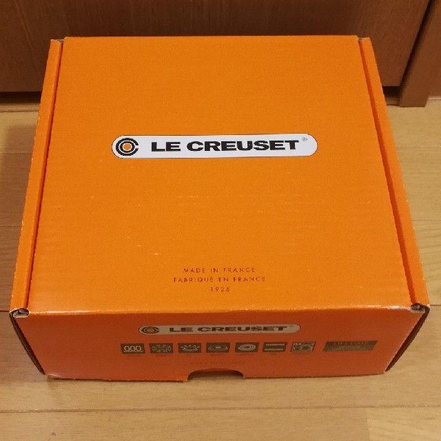 LE CREUSET(ルクルーゼ)の新品 ルクルーゼ ココット フルール　ブーケピンク （フラワーツマミ） インテリア/住まい/日用品のキッチン/食器(容器)の商品写真