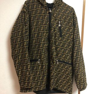 FENDI(ダウンジャケット)のフリマアイテム一覧 FENDI(ダウンジャケット)のフリマアイテム一覧